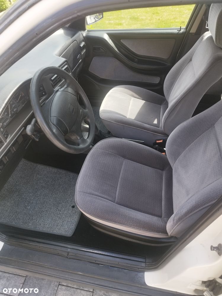 Seat Toledo - 3