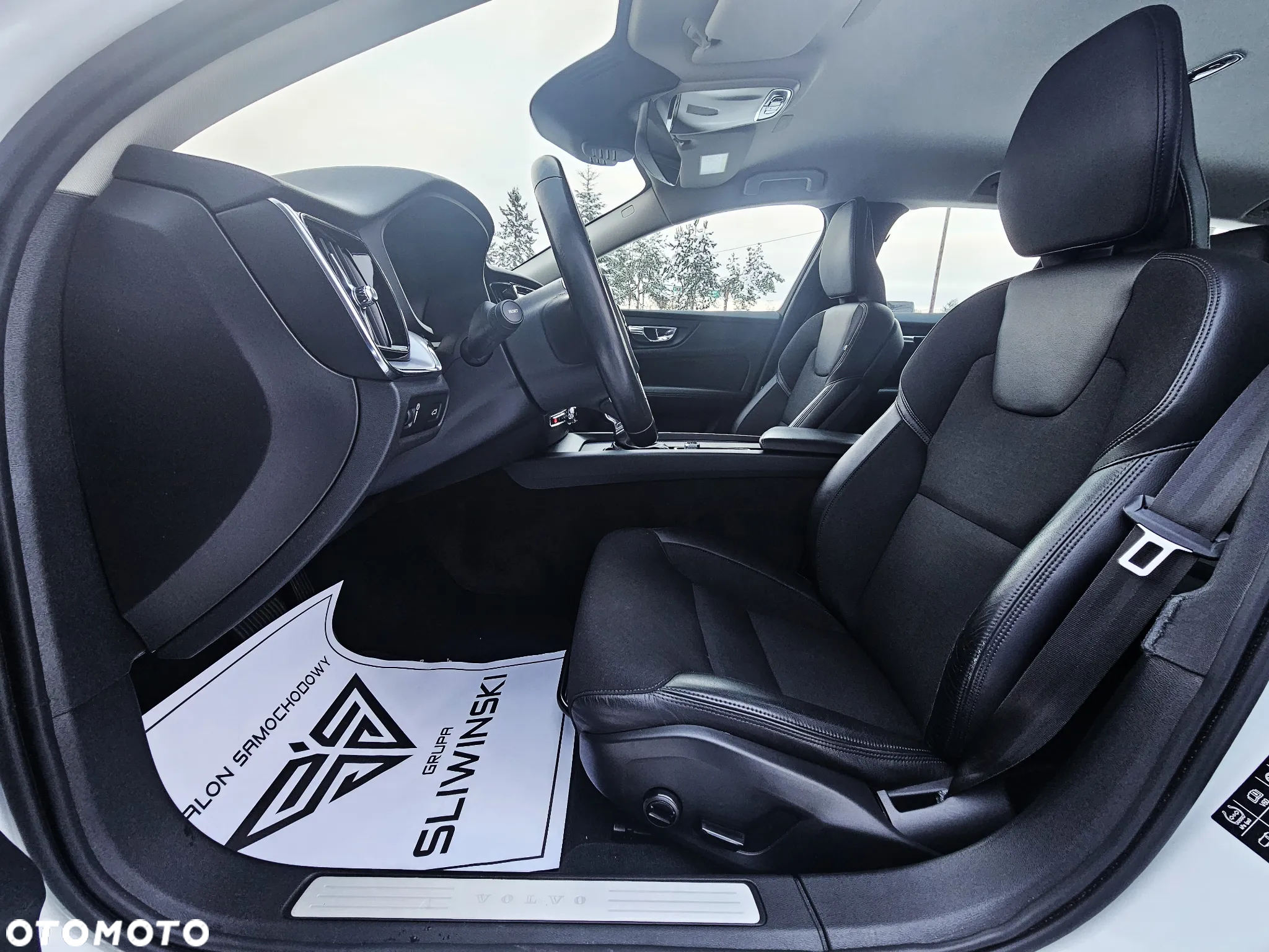 Volvo V60 D4 AWD Momentum - 24