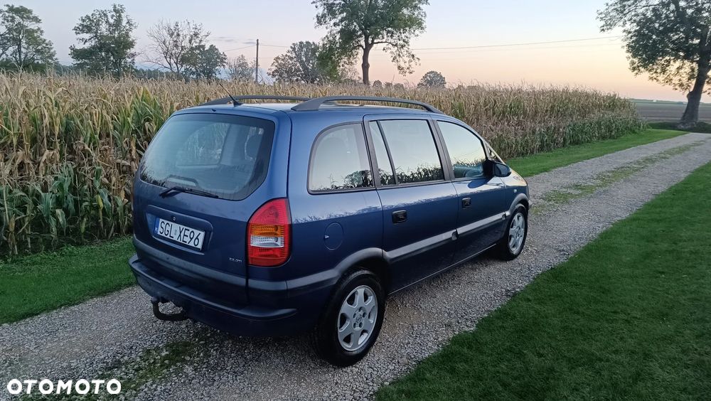 Opel Zafira - 3