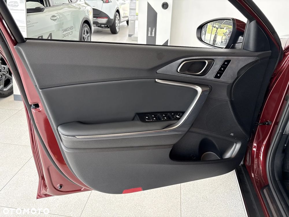 Kia XCeed 1.6 T-GDI Business Line DCT - 13