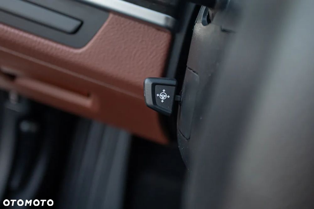 BMW Seria 5 520d Sport-Aut - 33