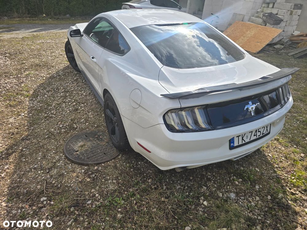 Ford Mustang 3.7 V6 - 4
