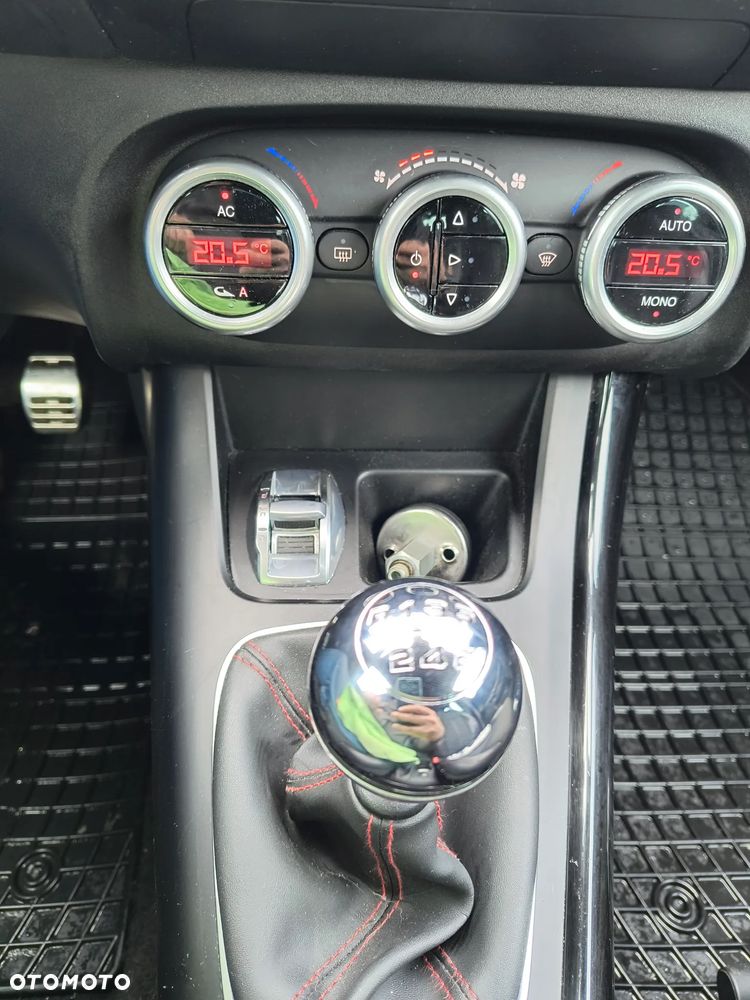 Alfa Romeo Giulietta 1.4 TB MultiAir Distinctive - 8