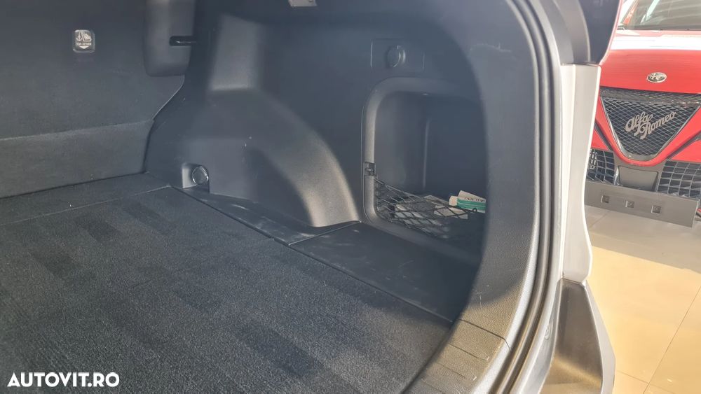Toyota RAV4 2.5 4x4 Lounge - 30