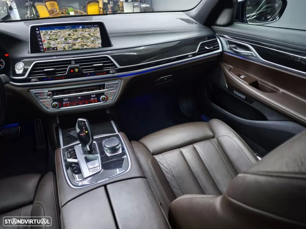 BMW 725 d Pack M - 33