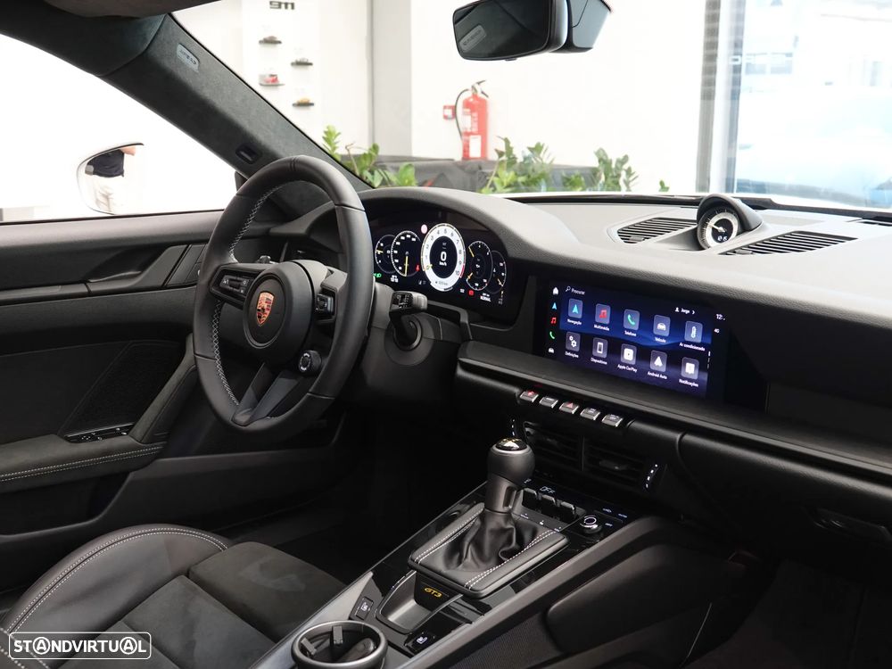 Porsche 911 (992) GT3 PDK - 15