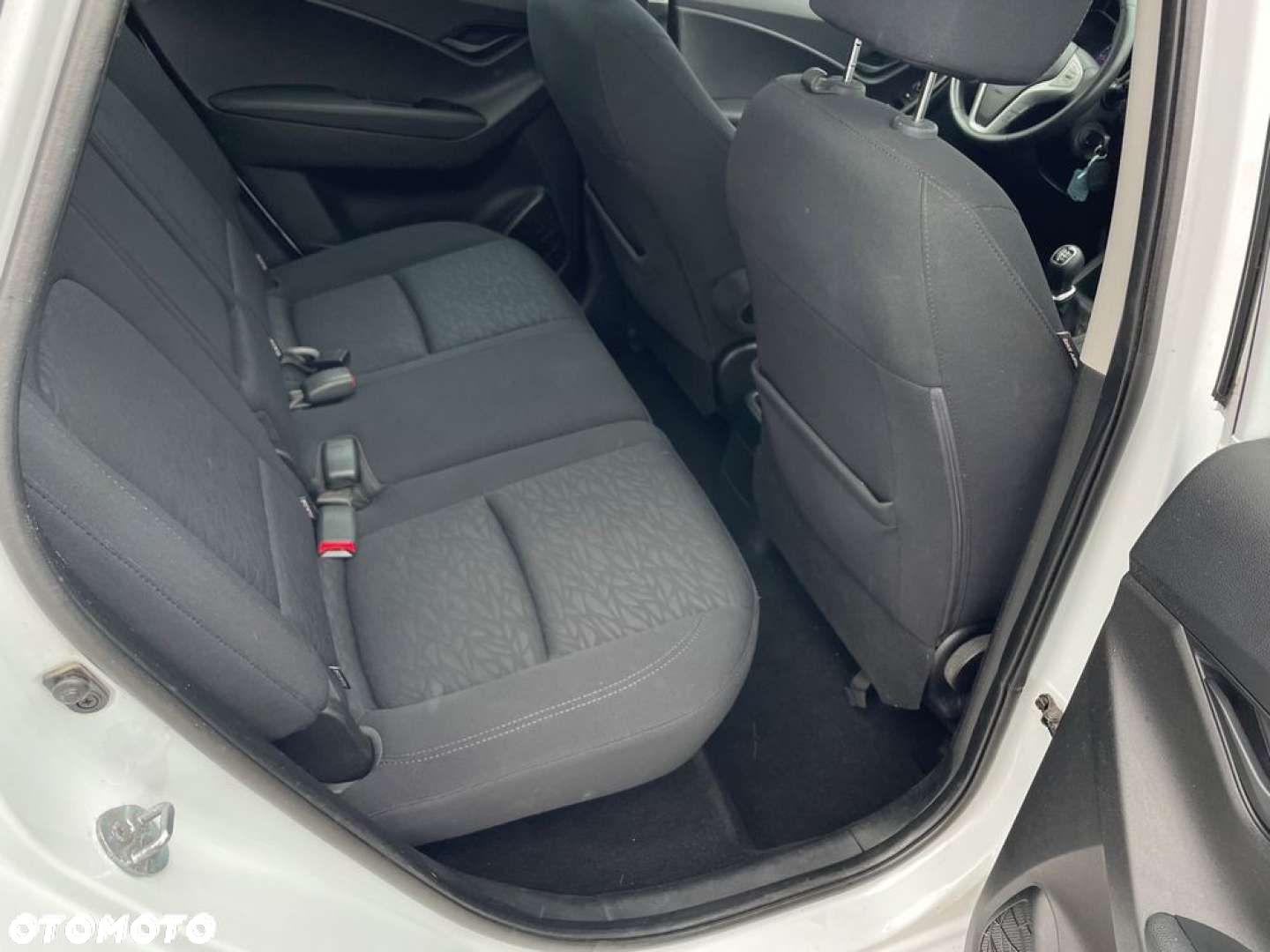 Hyundai ix20 - 24
