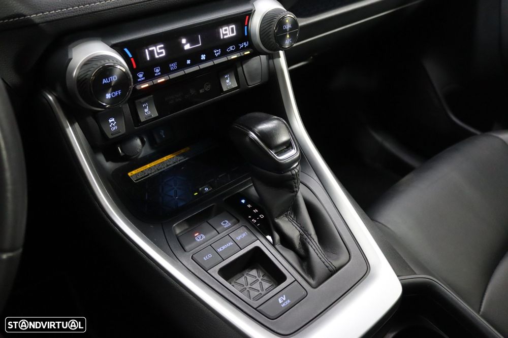 Toyota RAV4 2.5 HDF Exclusive - 12