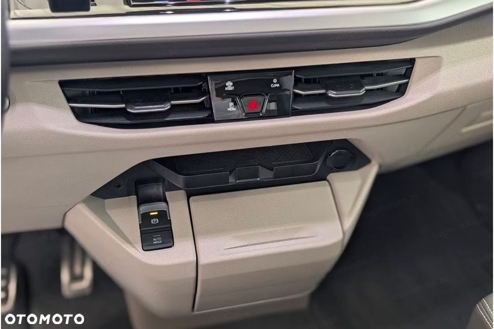 Volkswagen Multivan - 16