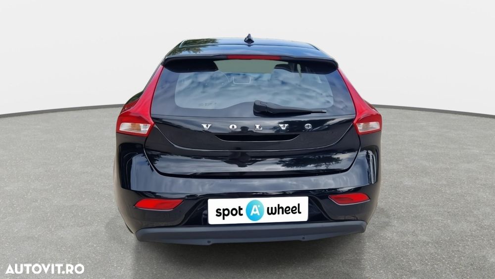 Volvo V40 D2 Momentum - 8