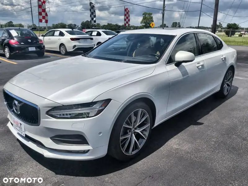 Volvo S90 - 2
