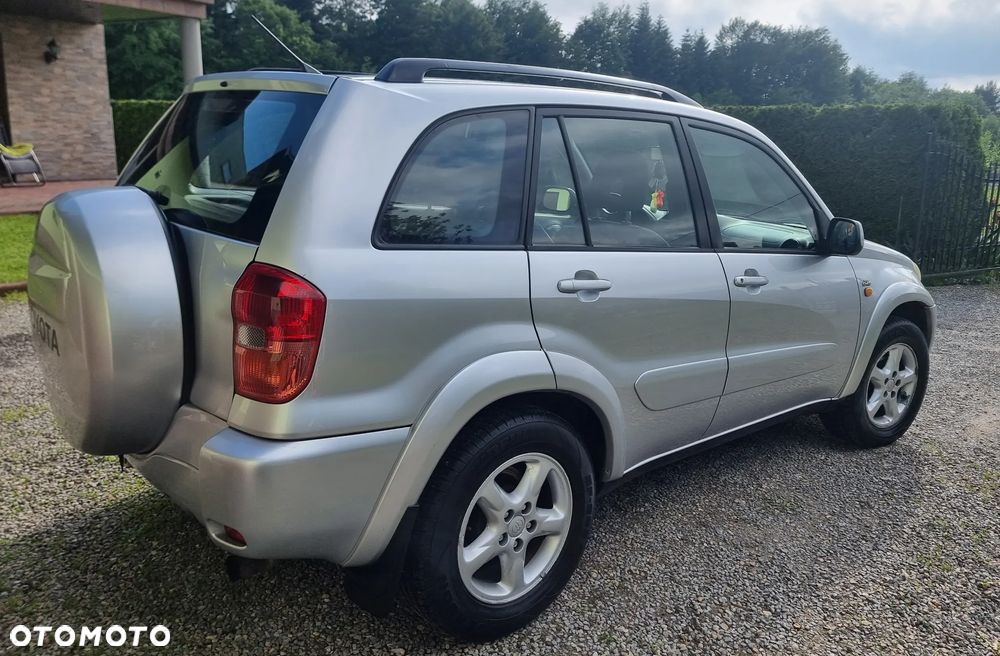 Toyota RAV4 D-4D 4x4 Executive - 3