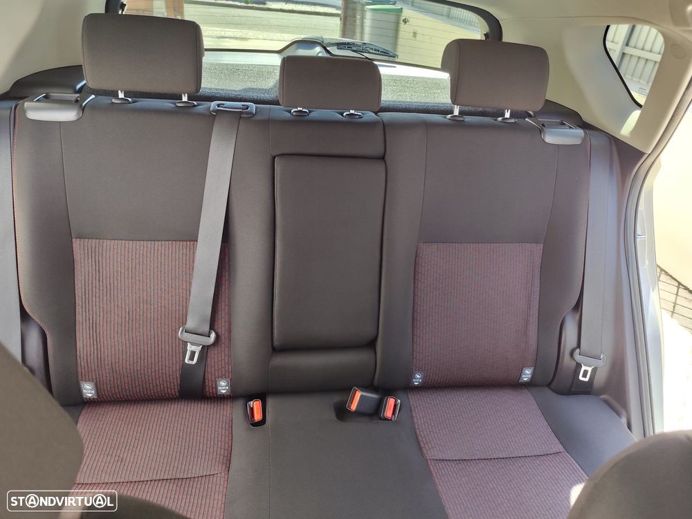 Toyota Auris 1.4 D-4D Comfort+Pack Sport - 1
