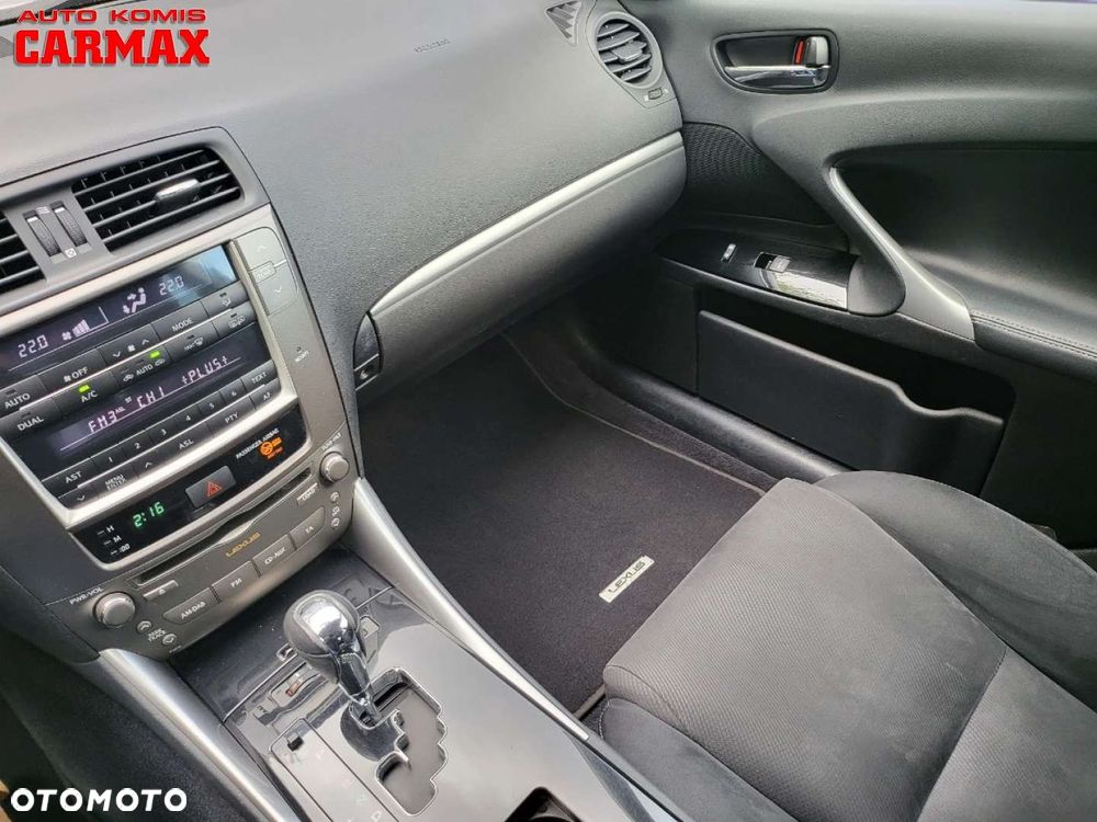 Lexus IS - 22