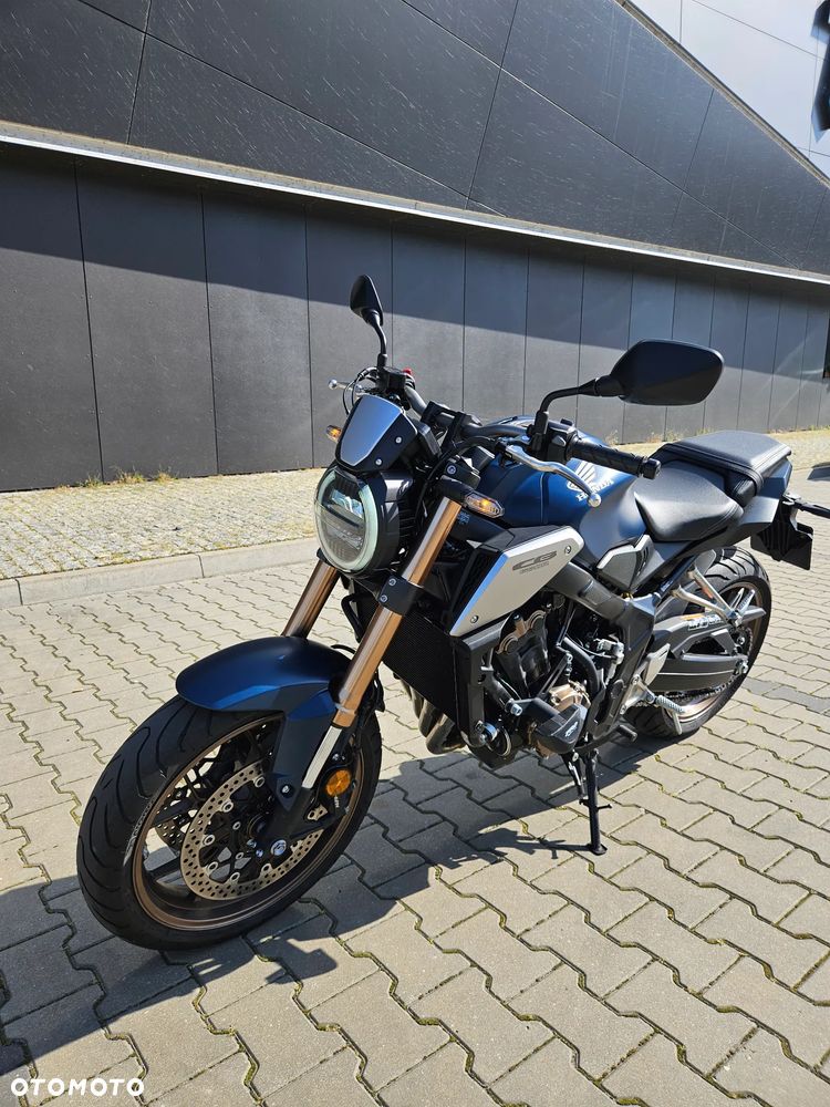Honda CB - 16