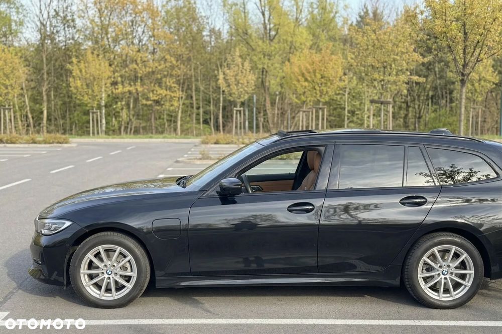BMW Seria 3 320e PHEV xDrive M Sport sport - 6