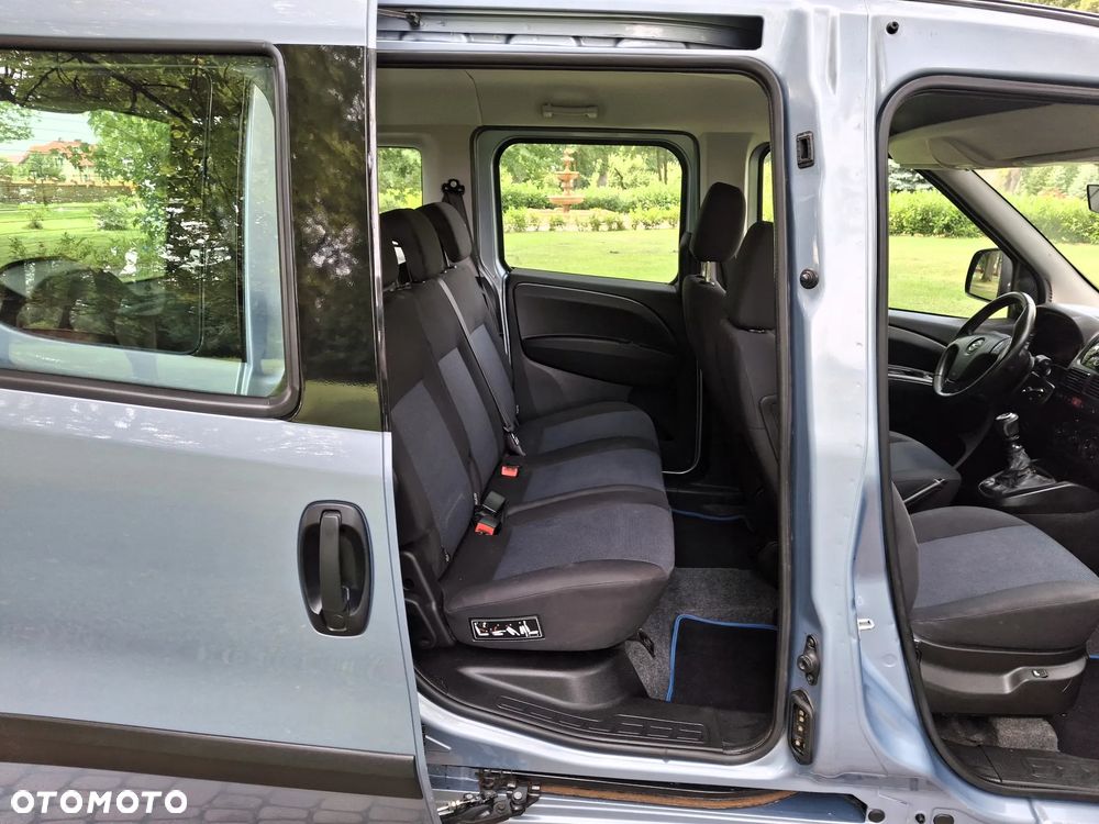 Opel Combo 1.4 Cosmo - 26