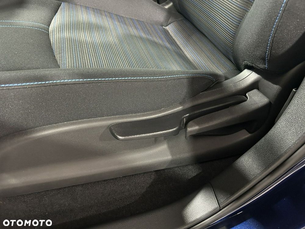 Nissan Leaf - 13