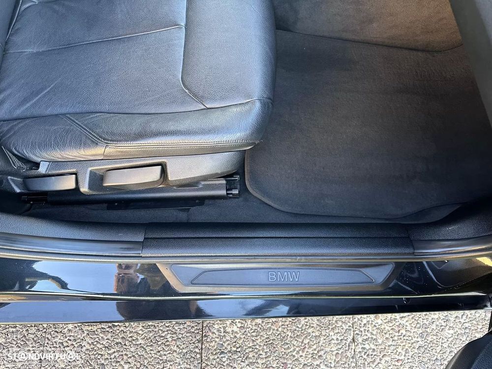 BMW 318 d Aut. Sport Line - 47