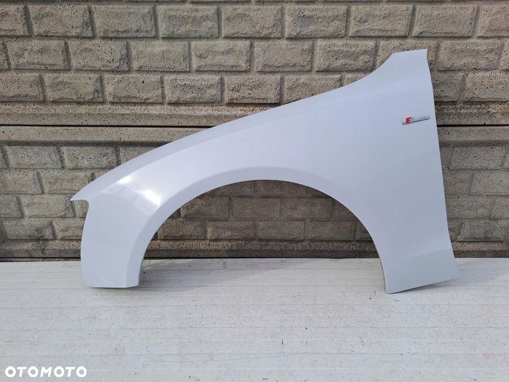 AUDI A5 8T0 2008 - 2016 BŁOTNIK PRZEDNI LEWY - 1