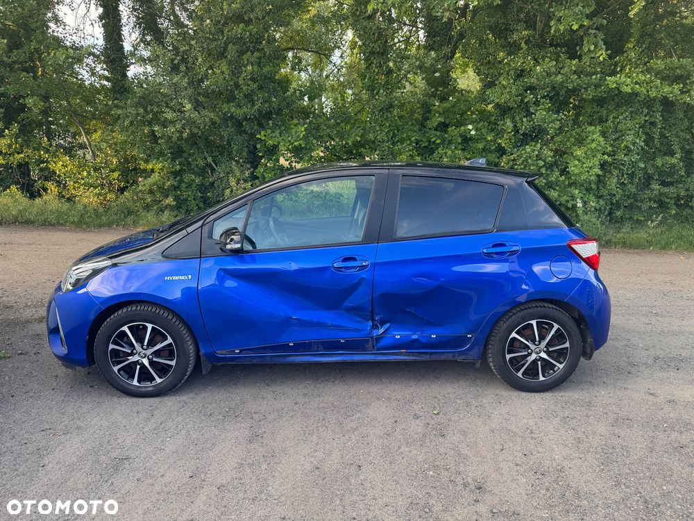 Toyota Yaris Hybrid 100 Selection Platinum - 5