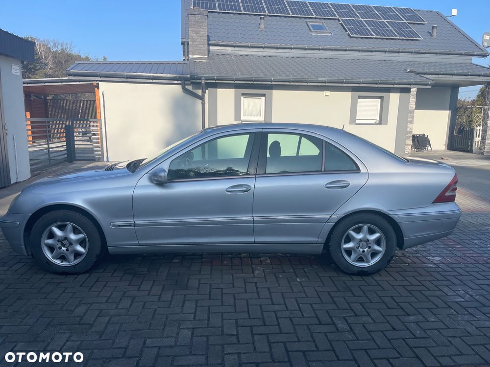 Mercedes-Benz Klasa C 220 T CDI Elegance - 4