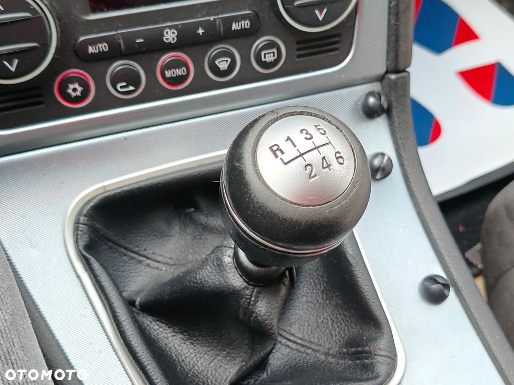 Alfa Romeo 159 1.9 JTDM 8V DPF Distinctive - 24