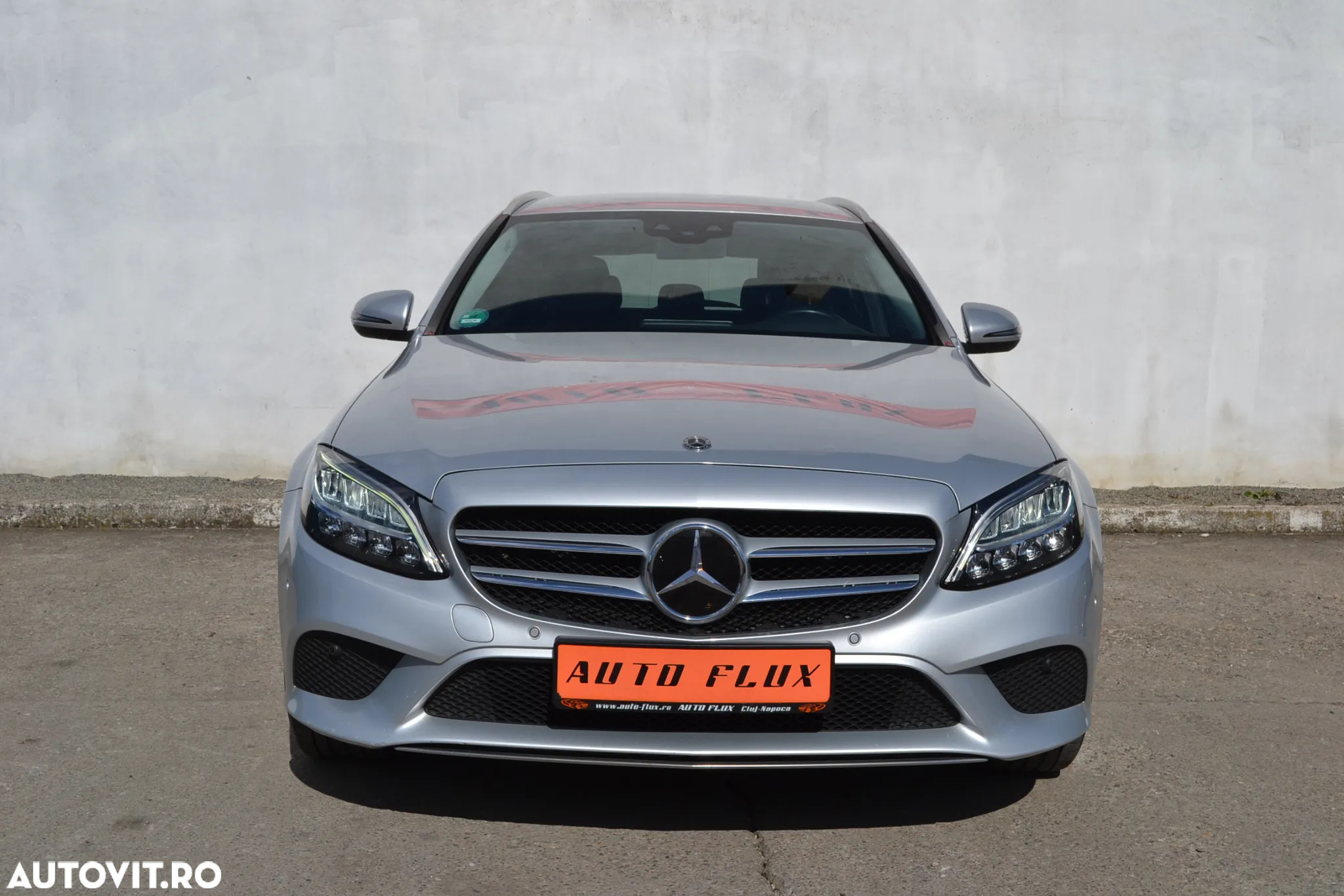 Mercedes-Benz C 220 d T 9G-TRONIC Avantgarde - 2