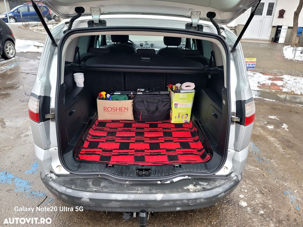 Ford S-Max - 9