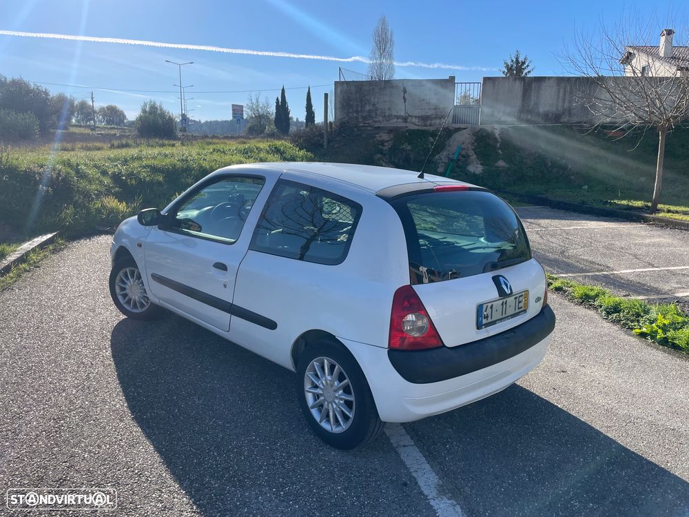 Renault Clio - 6