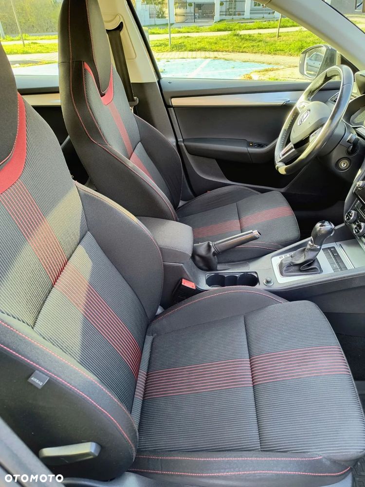 Skoda Octavia 2.0 TDI Ambition DSG - 13