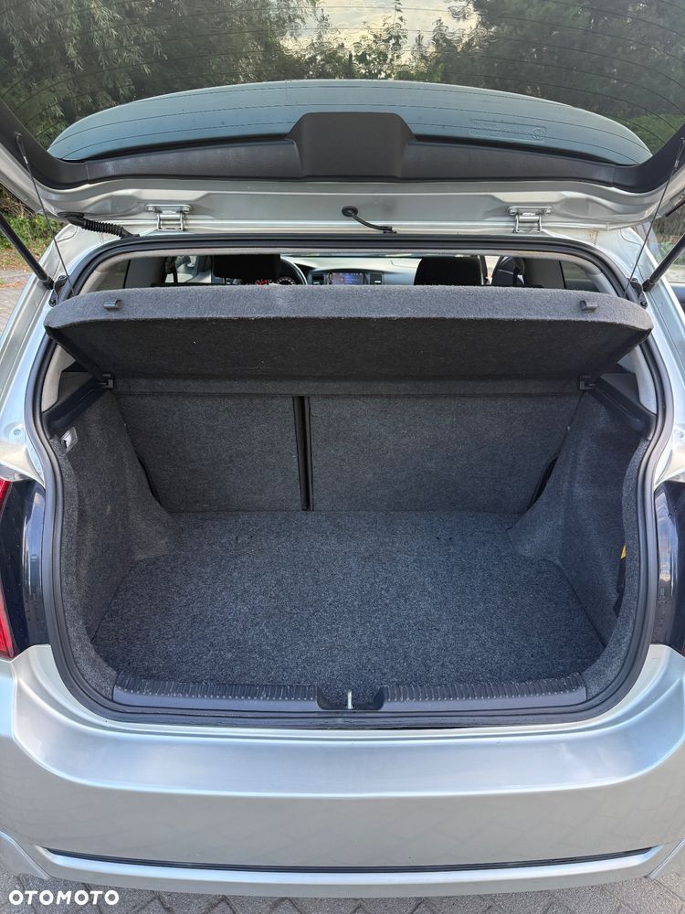 Toyota Corolla 1.6 VVT-i Dynamic - 18