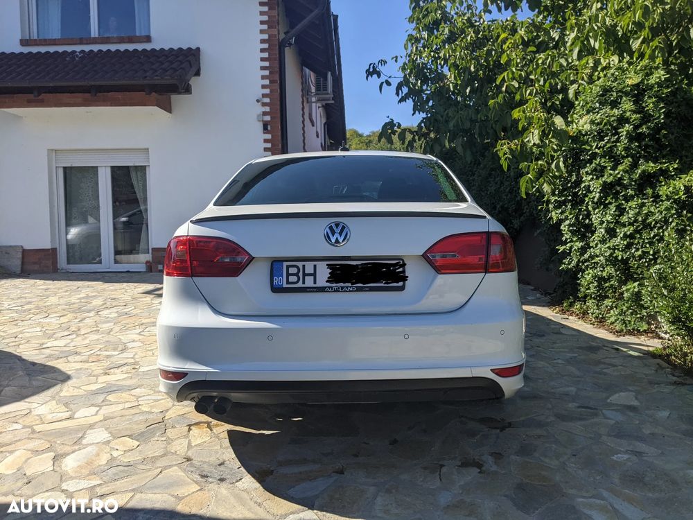 Volkswagen Jetta - 15