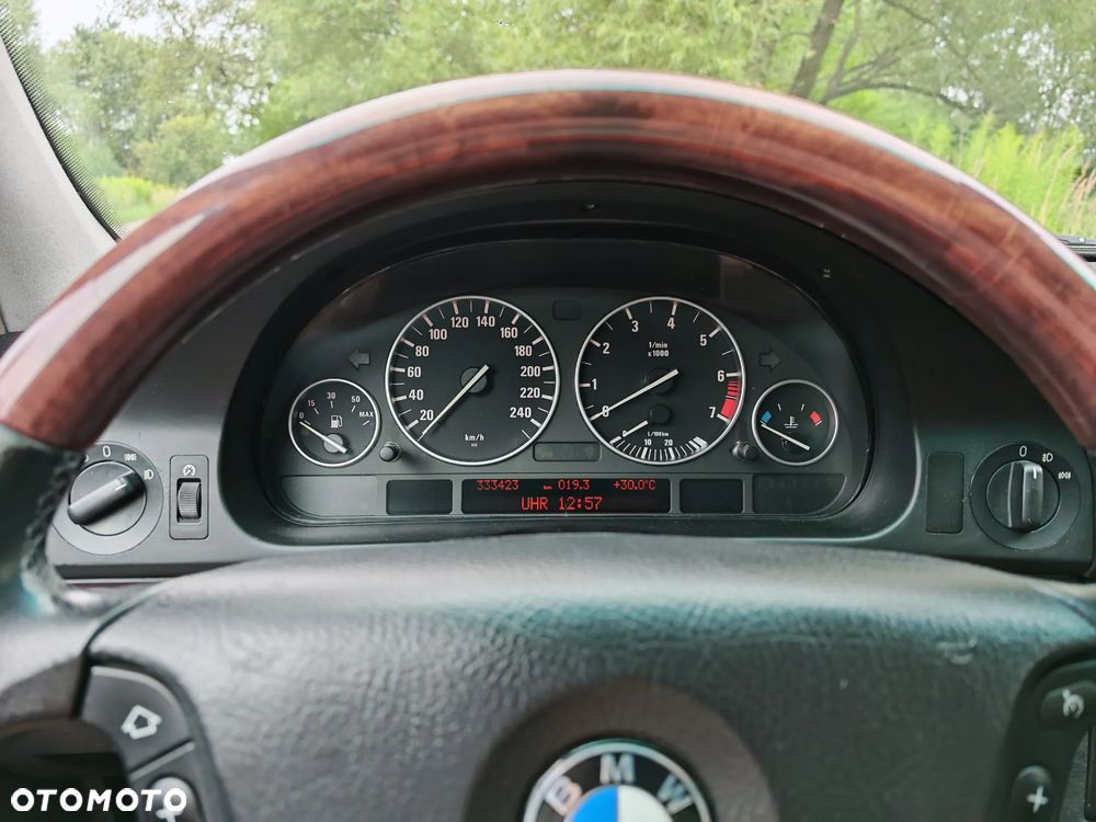 BMW Seria 5 - 9