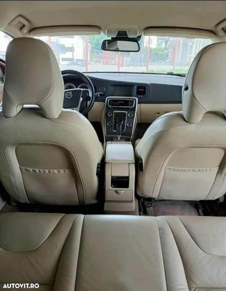 Volvo V60 D3 Geartronic - 9