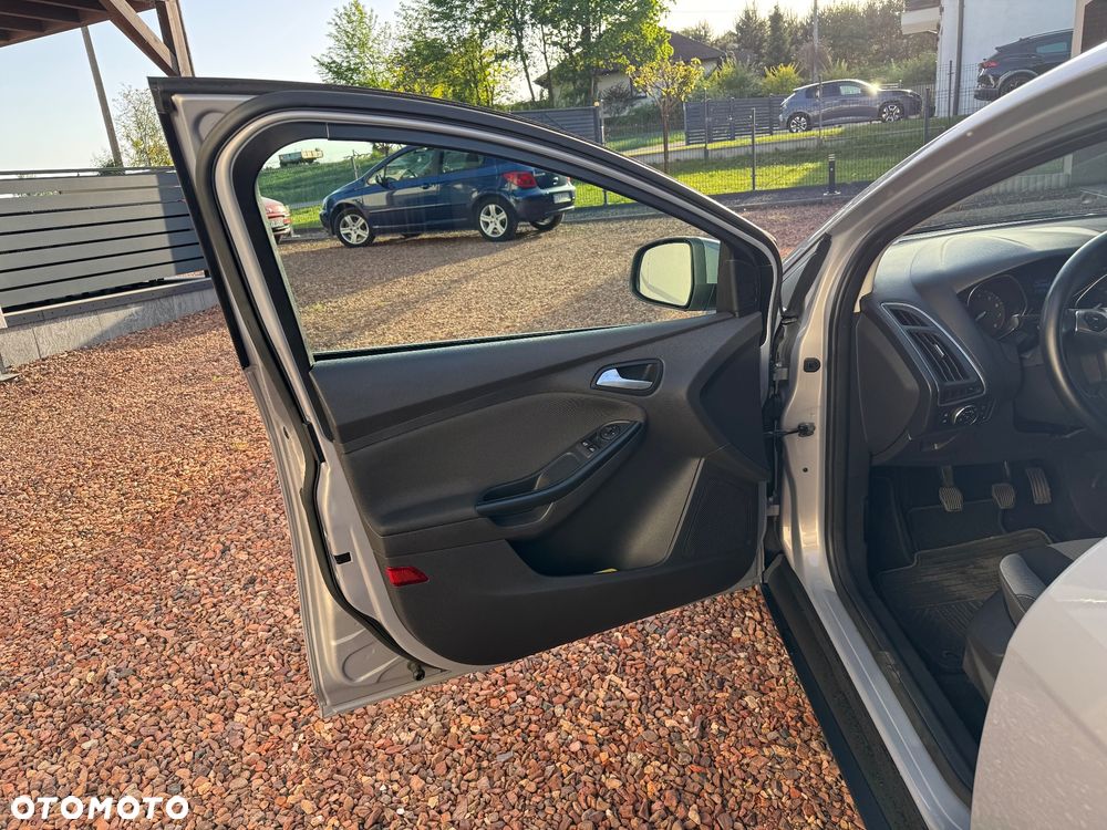 Ford Focus - 10