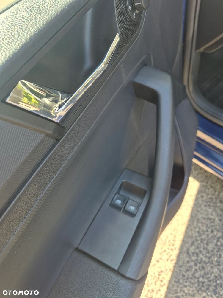 Skoda RAPID 1.6 TDI DPF Active - 10