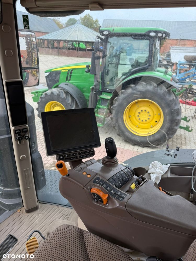 John Deere 8245R - 3