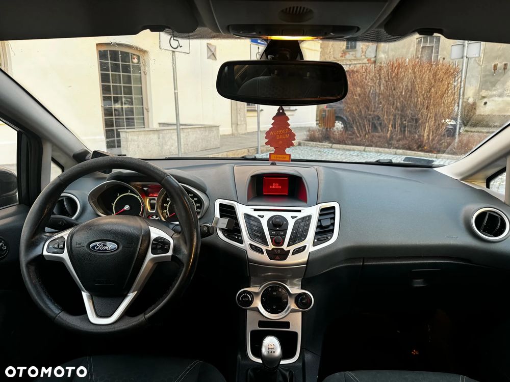 Ford Fiesta - 10