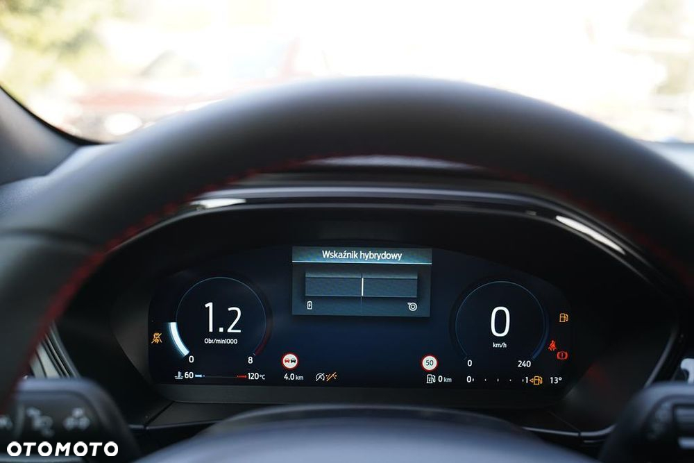 Ford Focus 1.0 EcoBoost mHEV ST-Line X - 12