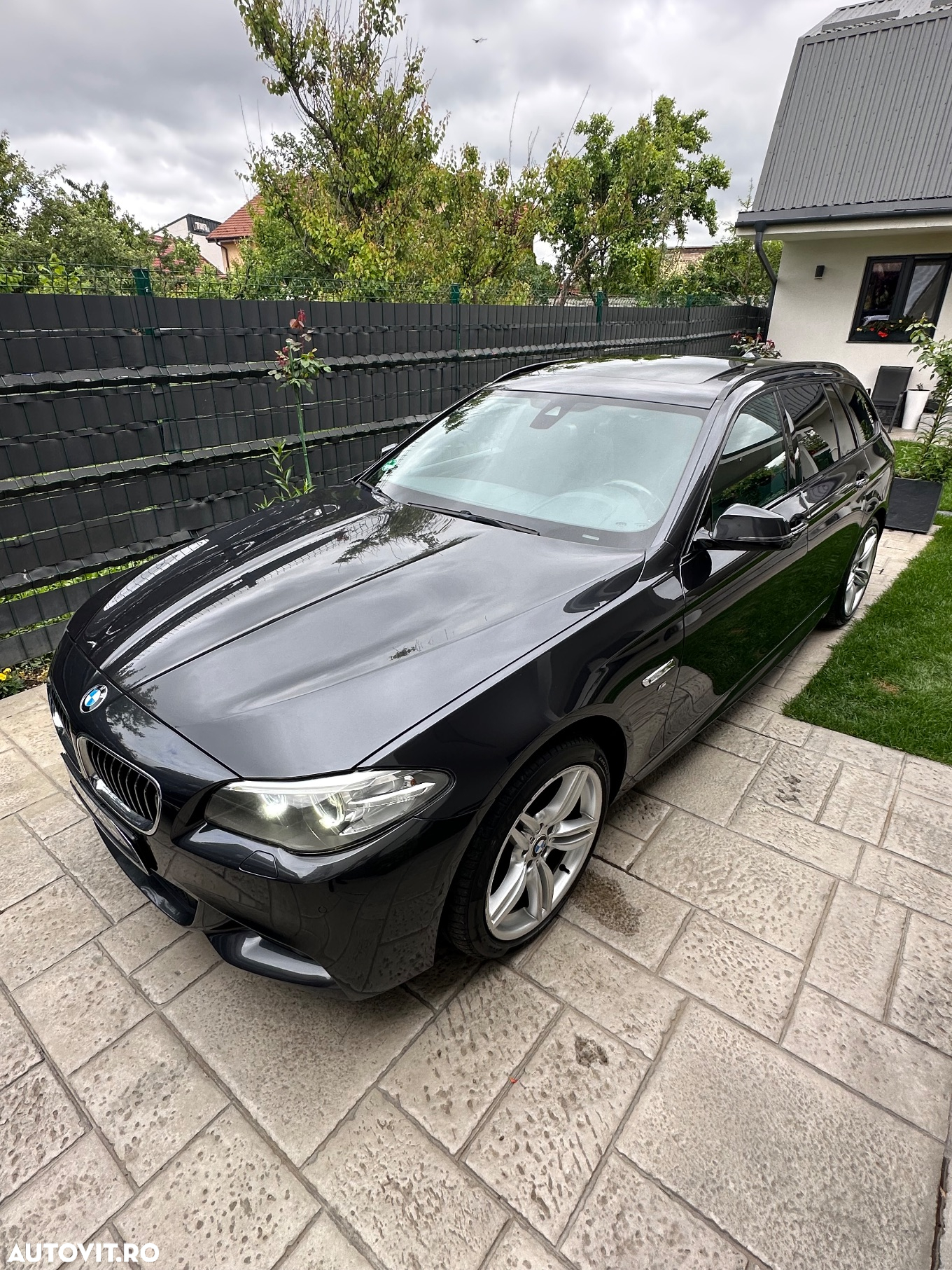 BMW Seria 5 520d xDrive Touring Aut. M Sport Edition - 2