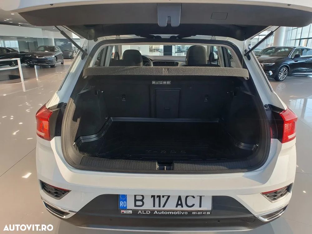 Volkswagen T-Roc - 11