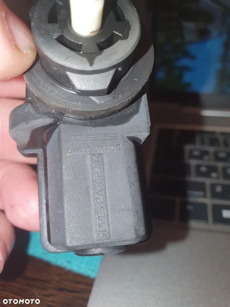 Nissan Atleon silniczek regulacji lampy - 3