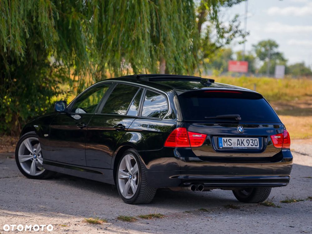 BMW Seria 3 325i Edition Exclusive - 7