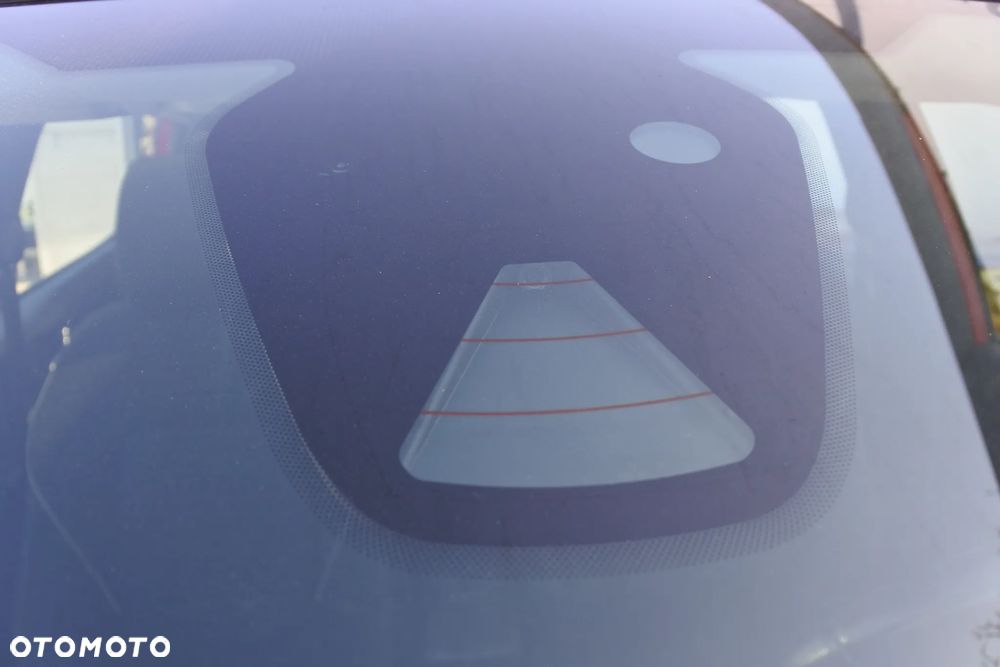 Ford Fiesta 1.0 EcoBoost S&S TITANIUM X - 36