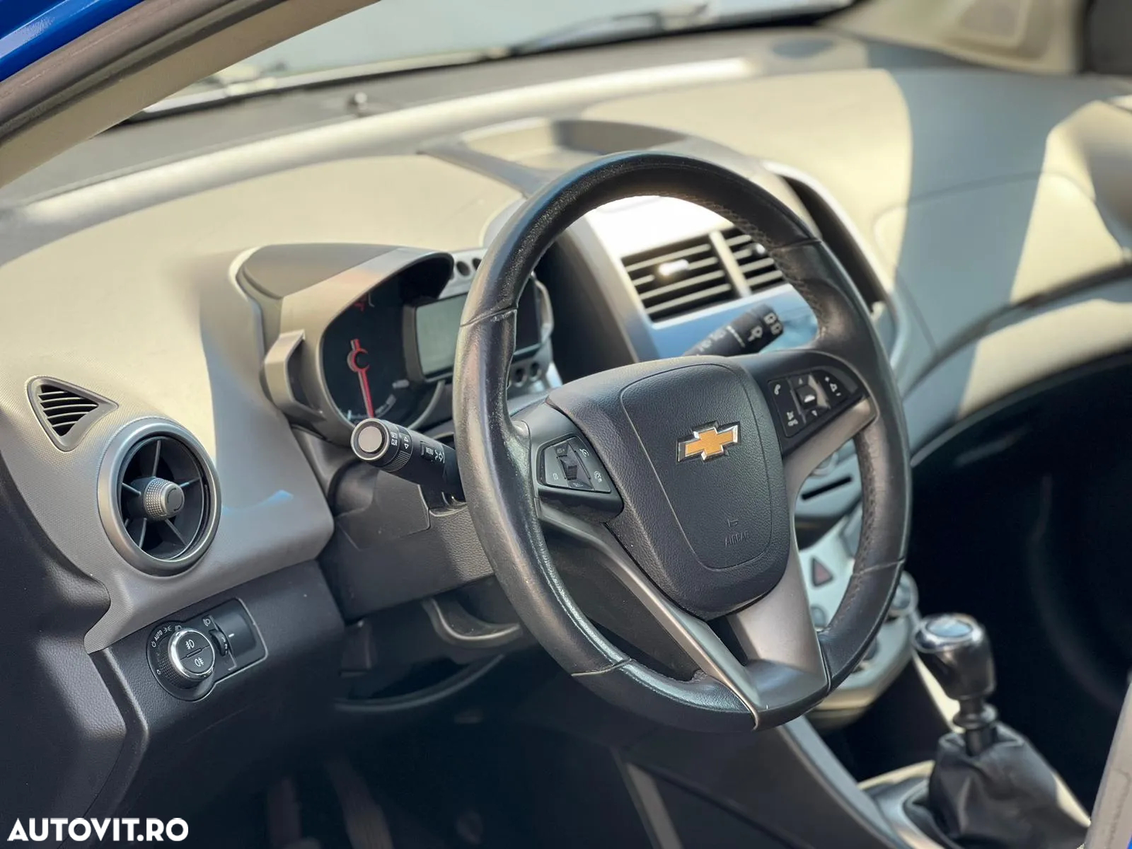 Chevrolet Aveo 1.6 LTZ - 38