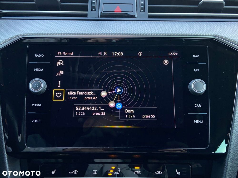 Volkswagen Passat - 22