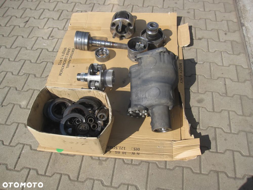 Valtra T213 Versu skrzynia biegów części wałek kosz obudowa TB0712D, 36664110A - 5