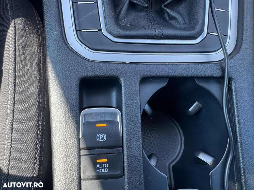 Volkswagen Passat 2.0 TDI R Executive - 18