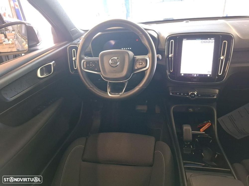 Volvo XC 40 Recharge Core - 4